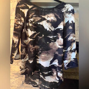 Mossimo‎ size XS top black white and brown graphic print tunic